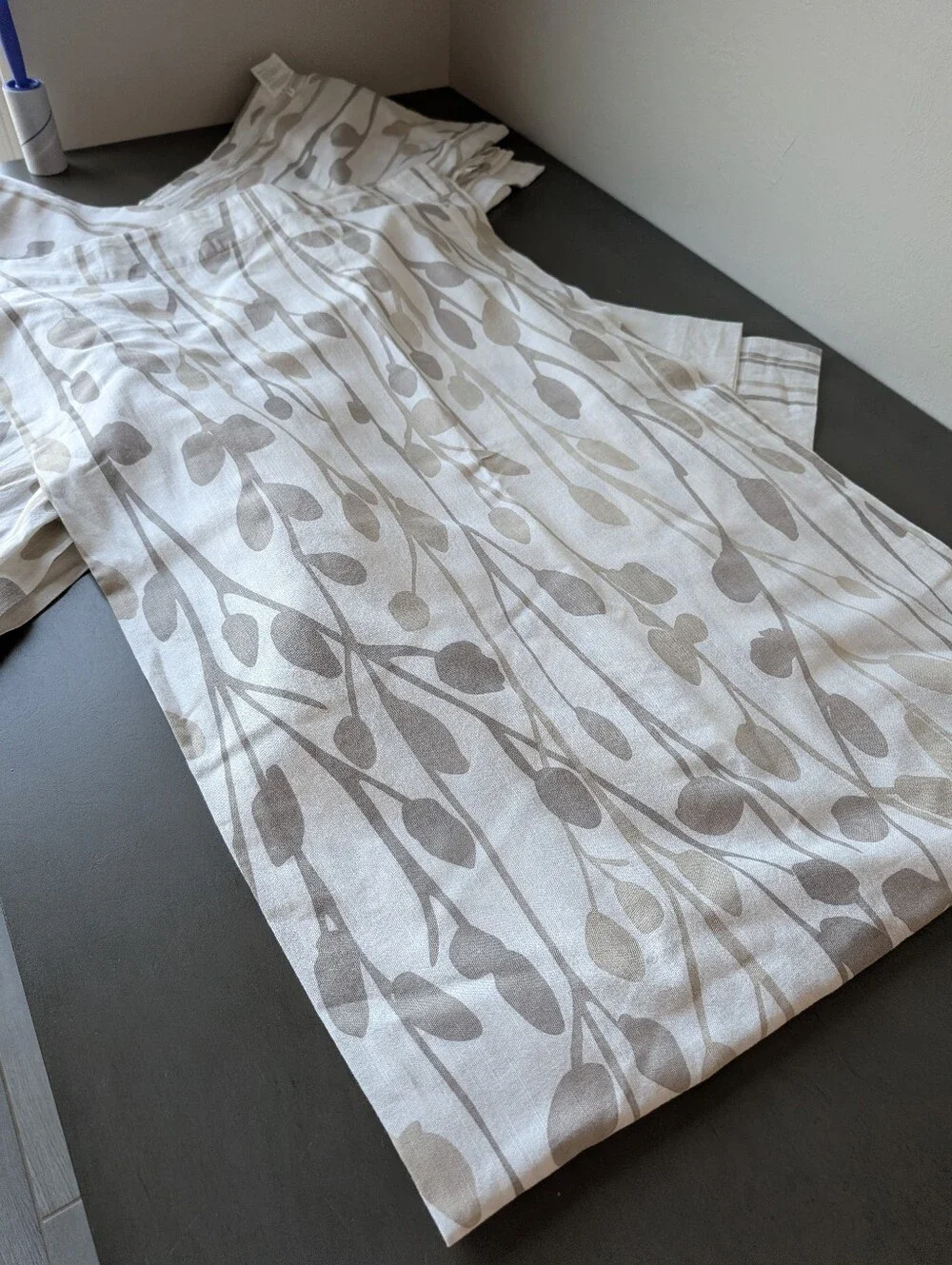 4 DKNY Cream Gray 100% Cotton Curtain Size 82